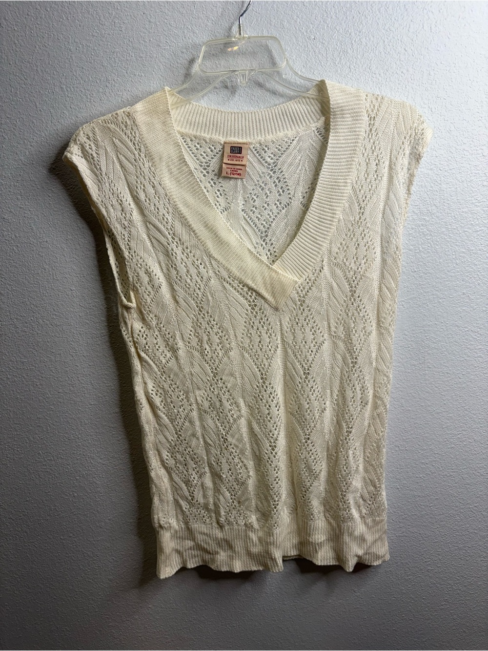 Faded Glory Large Knit V-Neck Pullover